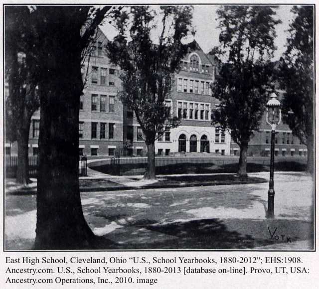yearbook_hatchcharlotte_1908picofschool